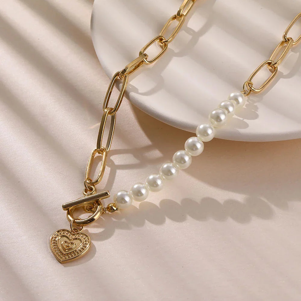 Golden Heart Necklace with Pearl Accents – Veerle