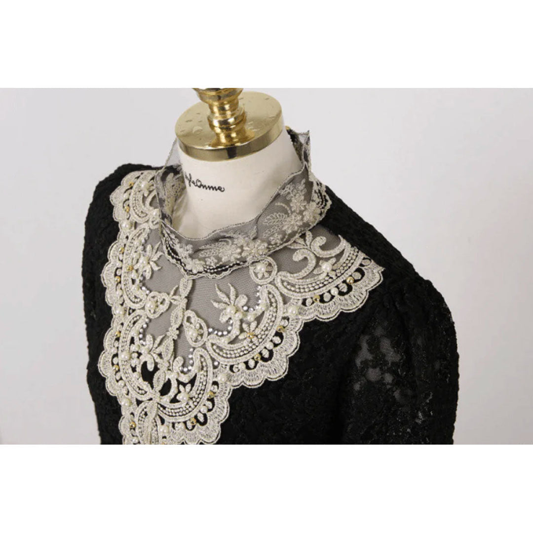 Ladies' blouse with autumnal embroidered lace – Elisabeth