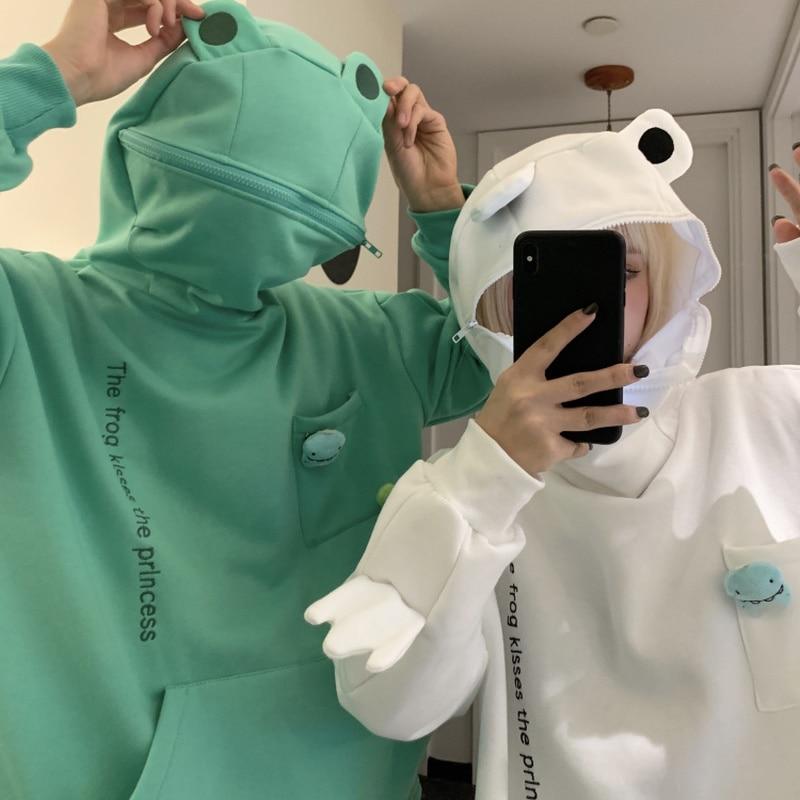 Unisex hoodie with frog design – Froggy