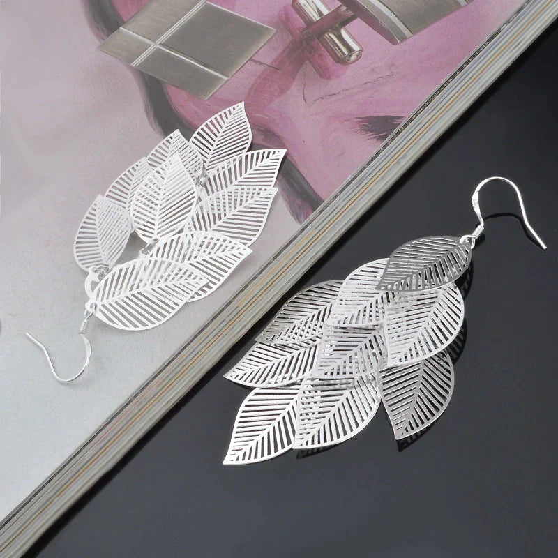 Delicate Layered Earrings With Leaves