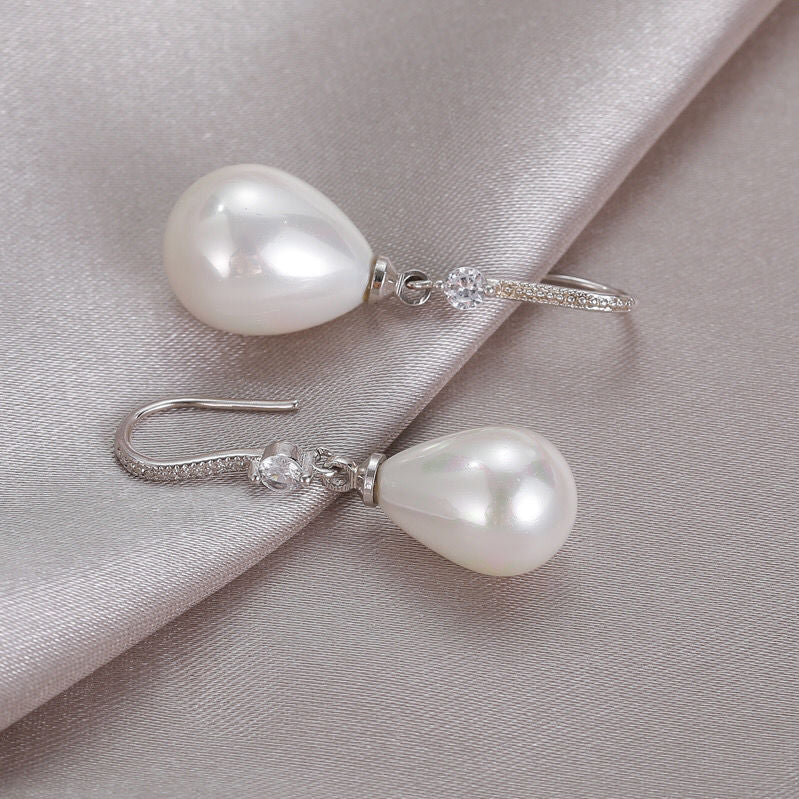 Elegant White Oval Pearl Earrings