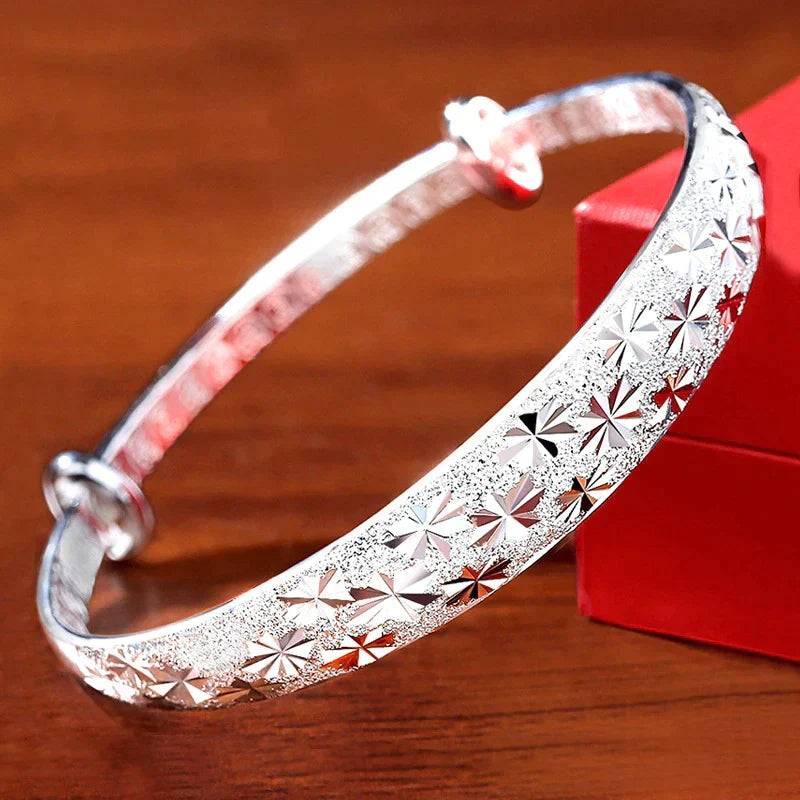 Stunning Star-Shaped Silver Bracelet