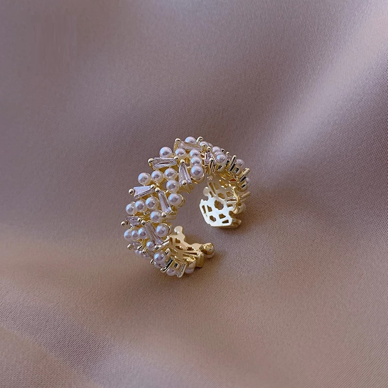 Adjustable Pearl Ring | Elegant Design