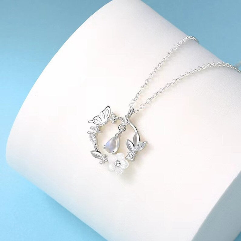 SILVER SEASHELL FLOWER HEART NECKLACE