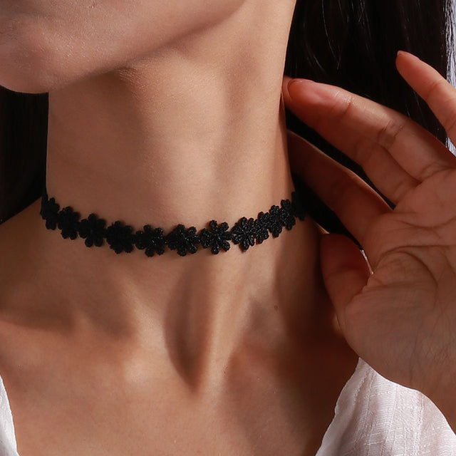 Royal Round Velvet Choker Necklace