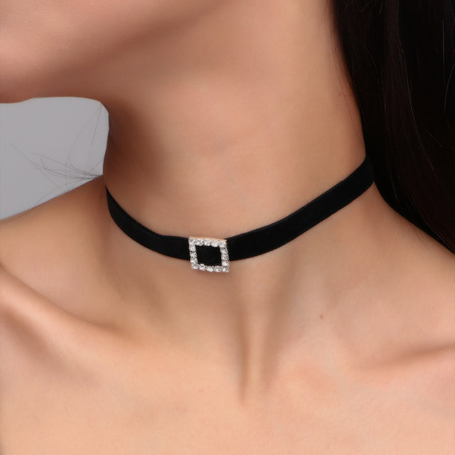 Royal Round Velvet Choker Necklace