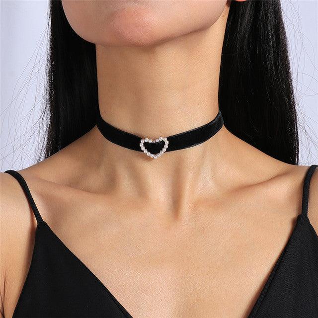 Royal Round Velvet Choker Necklace