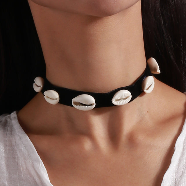 Royal Round Velvet Choker Necklace