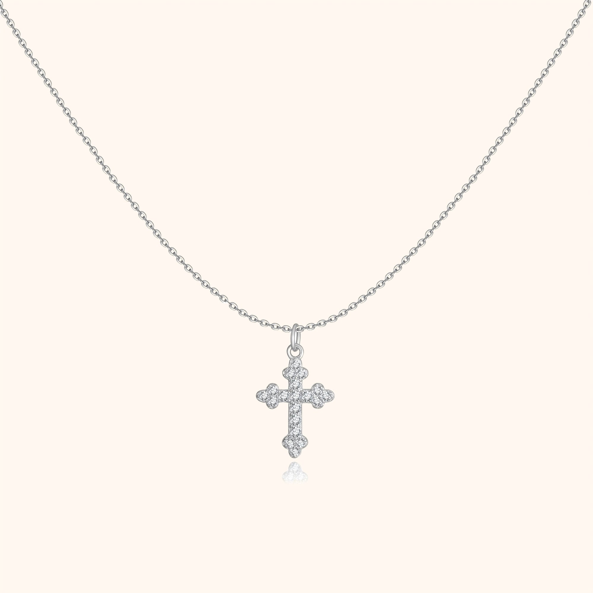 Stylish Cross Pendant Necklace – Clémence