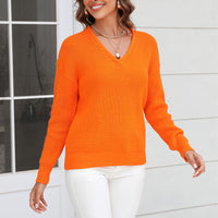 Women's knitted sweater with V-neck in loose fit – Wanfrieda