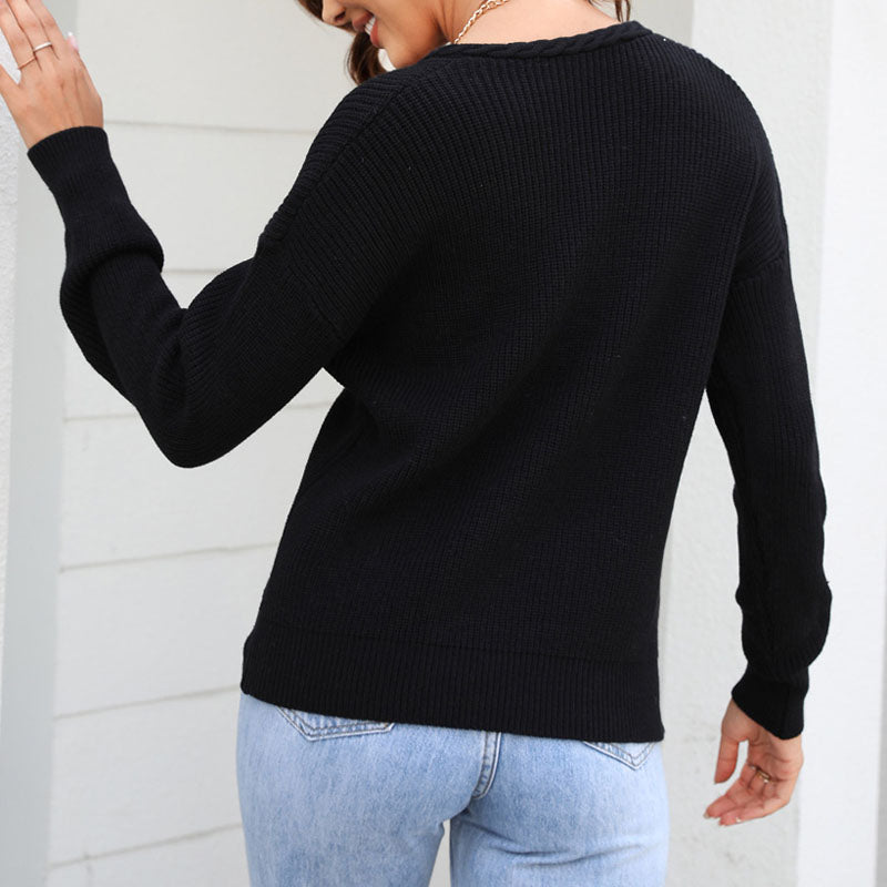 Women's knitted sweater with V-neck in loose fit – Wanfrieda