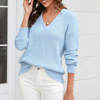 Women's knitted sweater with V-neck in loose fit – Wanfrieda
