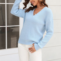 Women's knitted sweater with V-neck in loose fit – Wanfrieda