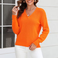 Women's knitted sweater with V-neck in loose fit – Wanfrieda