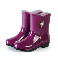 Ladies waterproof rain boots with floral detail & treaded sole – Serelina