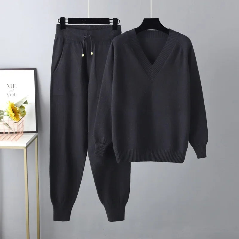 Women's Two-Piece Knit Set with V-Neck Sweater & Trousers – Noelia