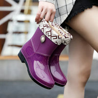 Ladies waterproof rain boots with floral detail & treaded sole – Serelina