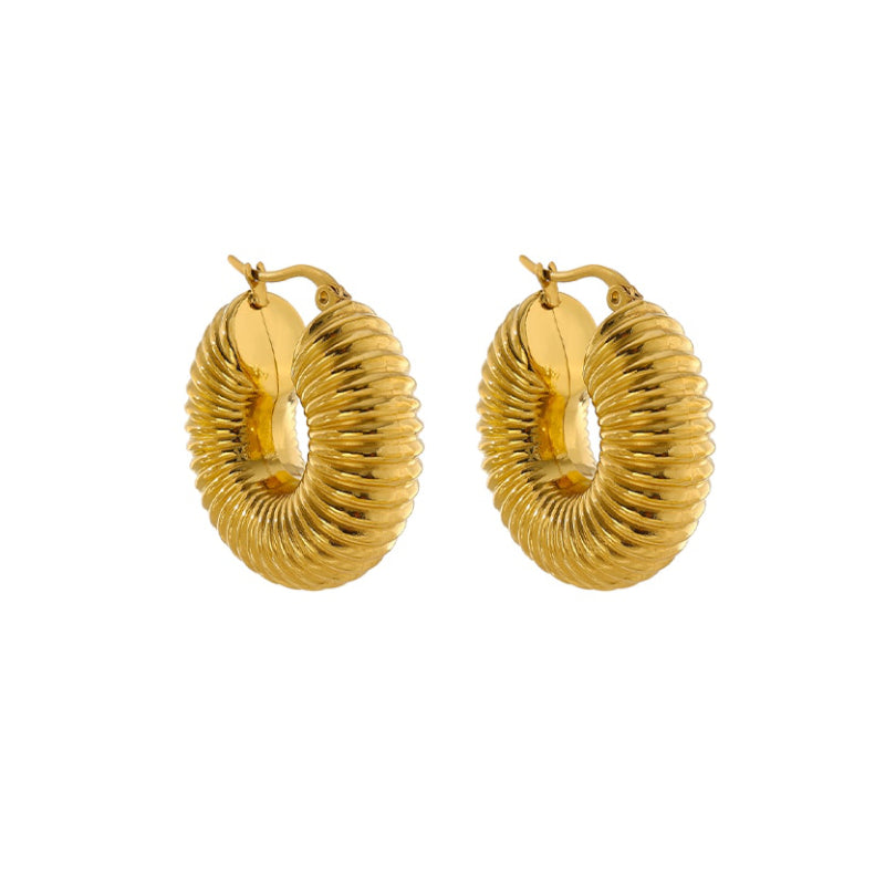 Elegant Golden Earrings for Everyday Wear