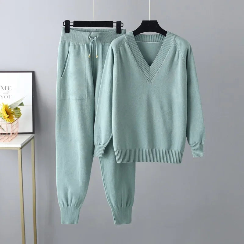Women's Two-Piece Knit Set with V-Neck Sweater & Trousers – Noelia