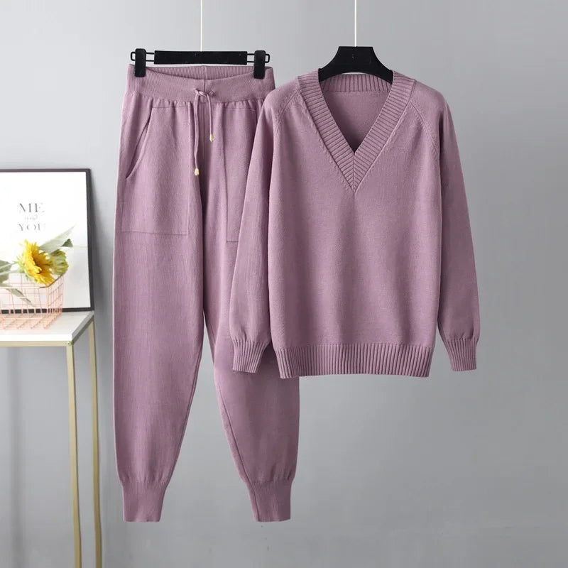 Women's Two-Piece Knit Set with V-Neck Sweater & Trousers – Noelia