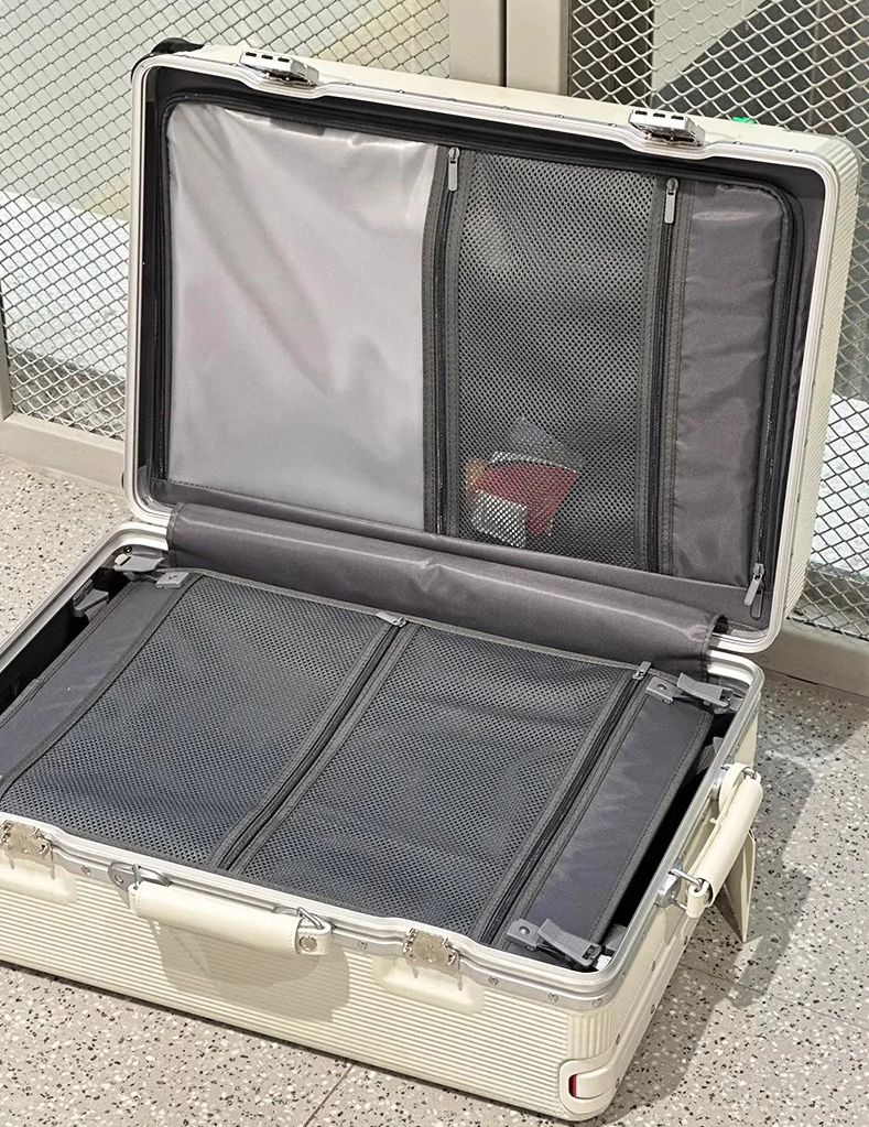 Wide-Handle Aluminium Frame PC Luggage – Lightweight & Durable Travel Case