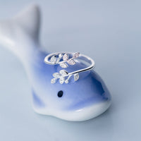 Adjustable Leaf Ring with Zirconia - Amalthea-State of Style