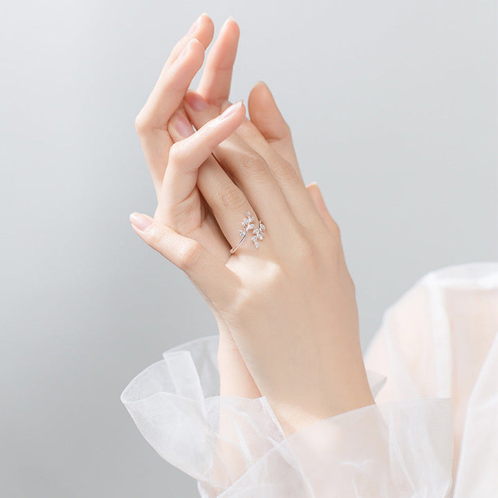 Adjustable Leaf Ring with Zirconia - Amalthea-State of Style