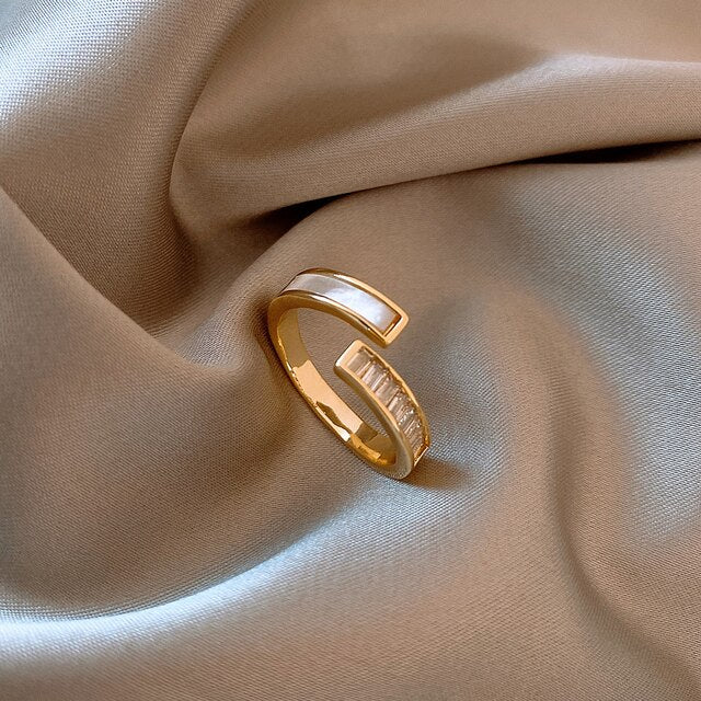 Adjustable Shell Classic Ring | Elegant and Versatile-State of Style