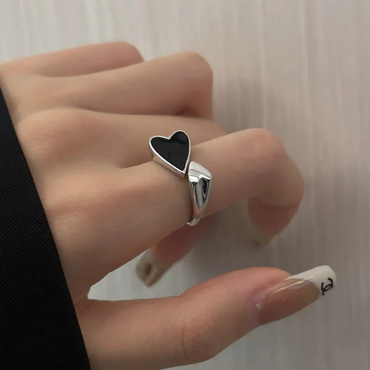 Adjustable Symmetrical Heart Ring – Evelyn-State of Style