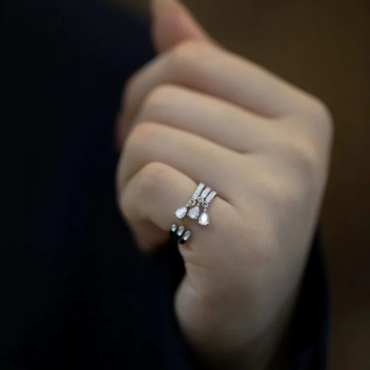 Adjustable Teardrop Ring – Isaline-Gold-State of Style