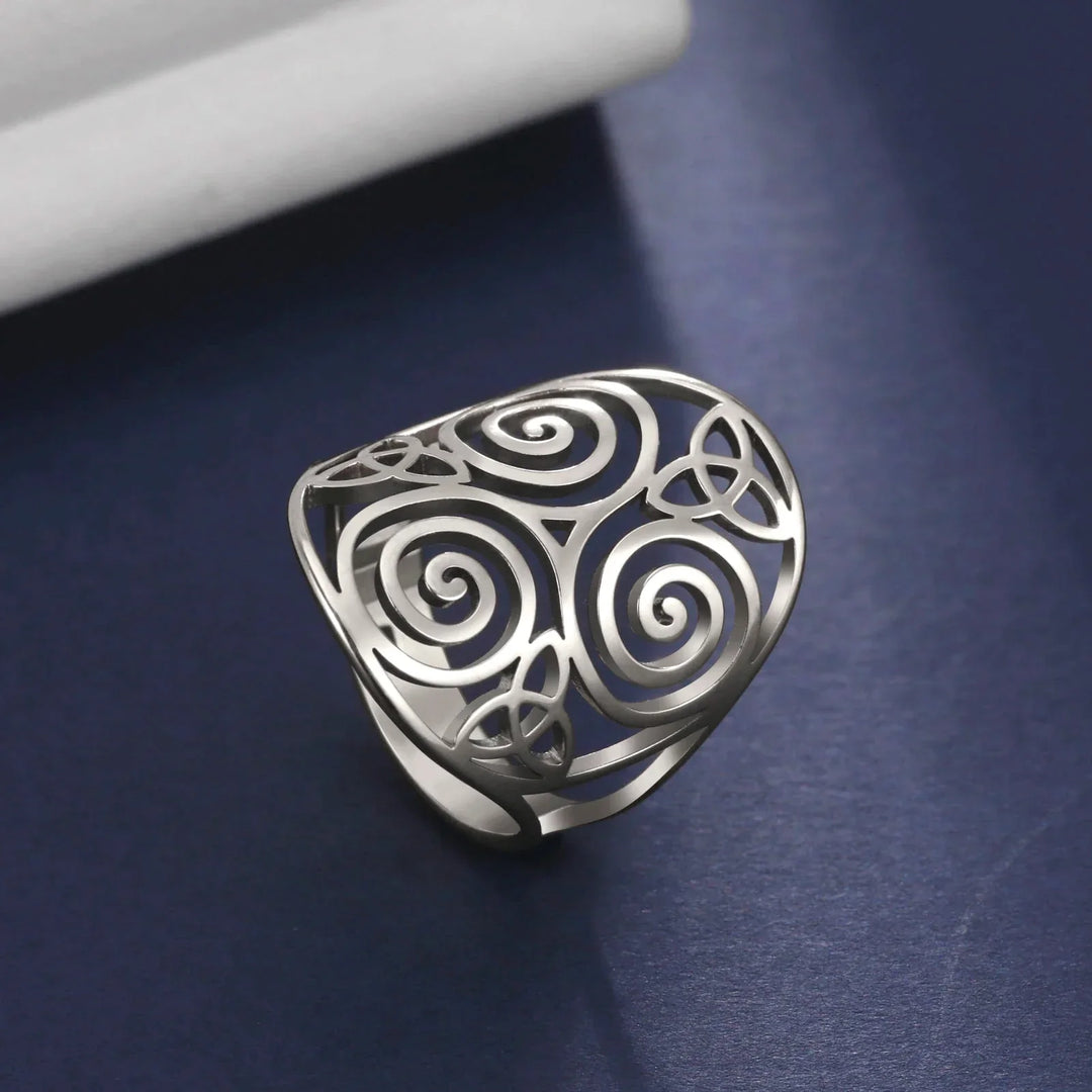 Adjustable Triskel Ring | Celtic Knot Design | Unique Statement Jewellery-Silber-State of Style