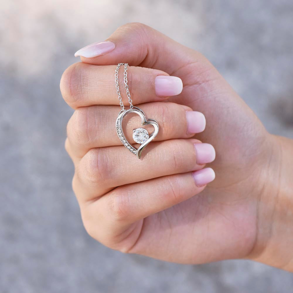 Pendant Necklace with Heart-Shaped Zirconia Stone - Esmée