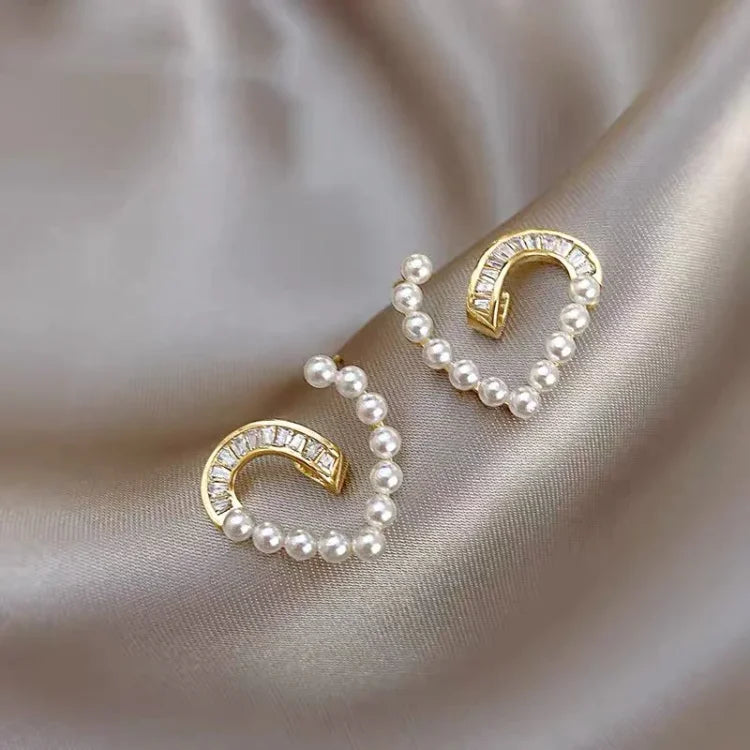 Heart-Shaped Earrings with Pearls and Zirconia – Ameline