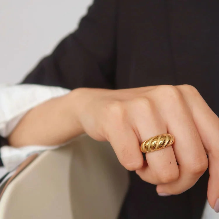 Selene Gold Rope Dome Ring