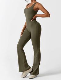 Backless jumpsuit with flared trousers – Liv-Olive green-S-State of Style