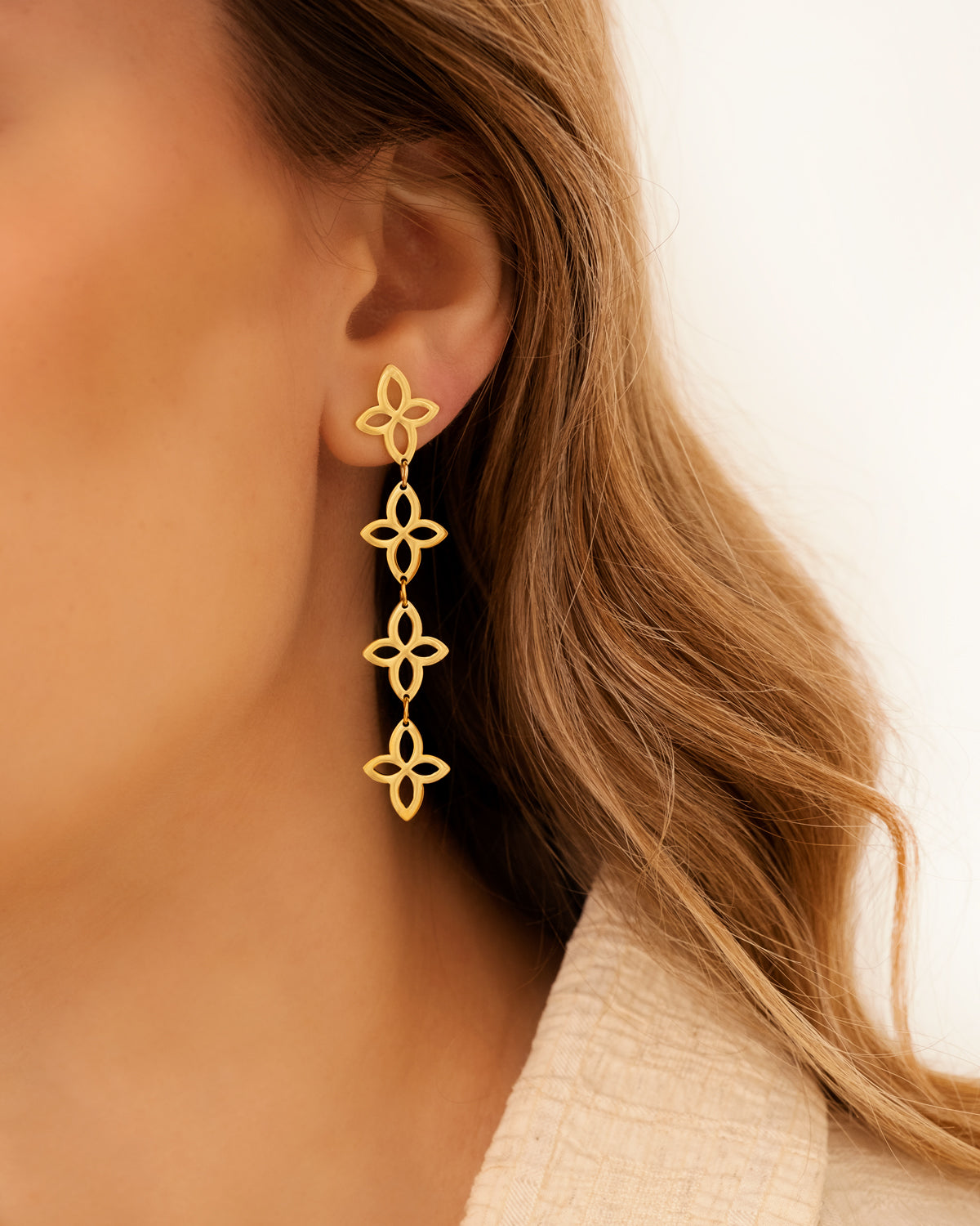 RETRO FLOWER HOOP EARRINGS - Limited Edition