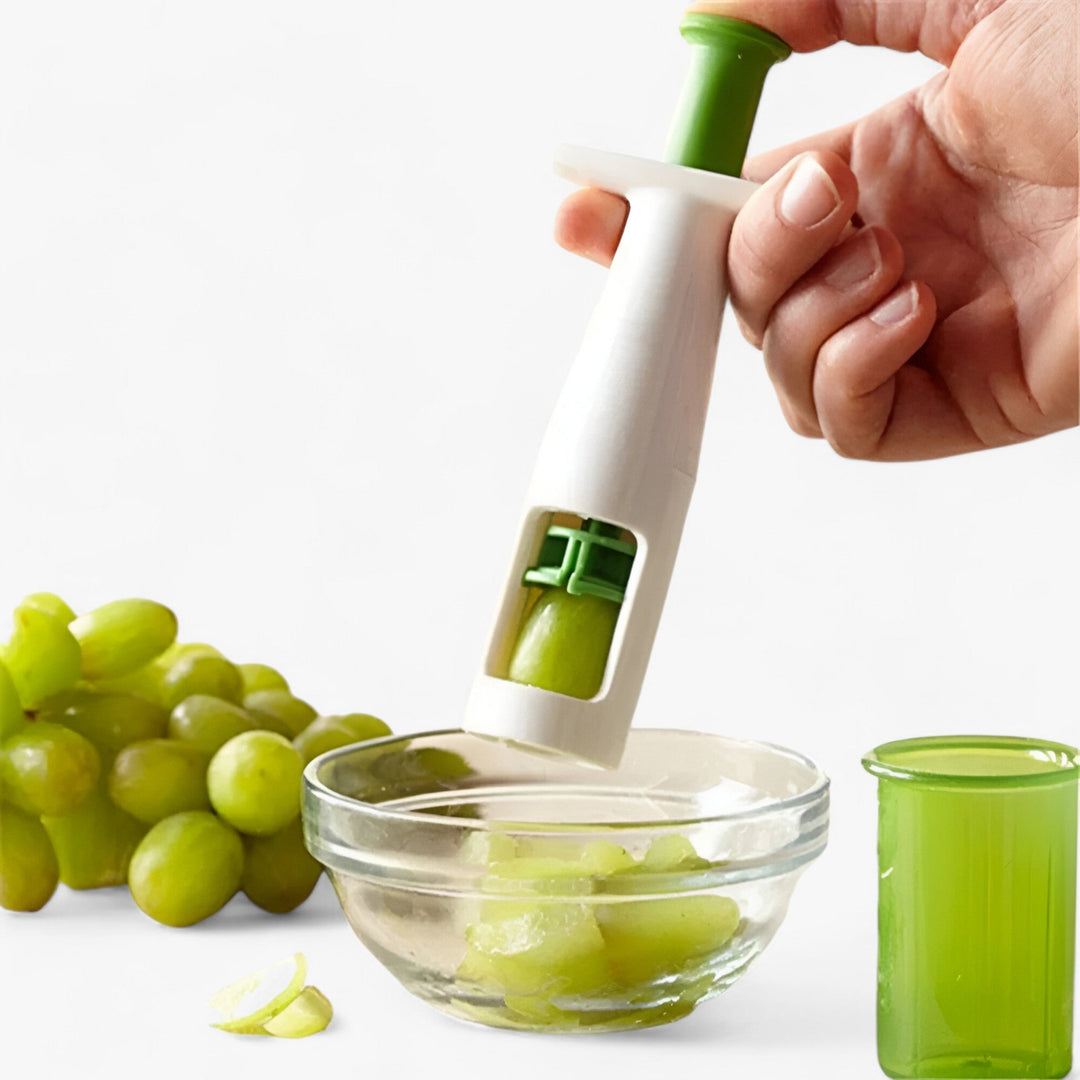 CherryMate Tomato Slicer – Effortless Fruit Preparation-State of Style