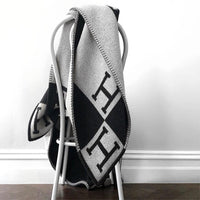 Chic Wool Cashmere Blanket - Isabelle-Black-130x180 cm-State of Style