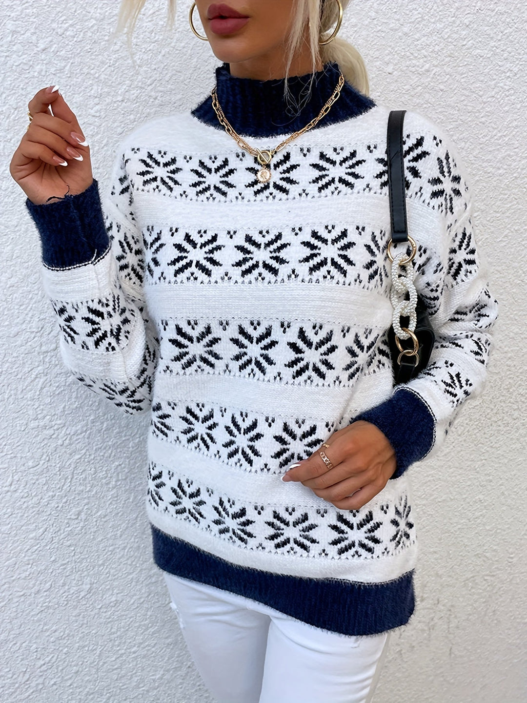 Christmas Pattern Sweater - Holly-Black-S-State of Style