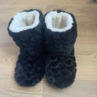 Clary High House Slippers | Warm and Soft Winter Comfort-Black-4.5-5.0-State of Style