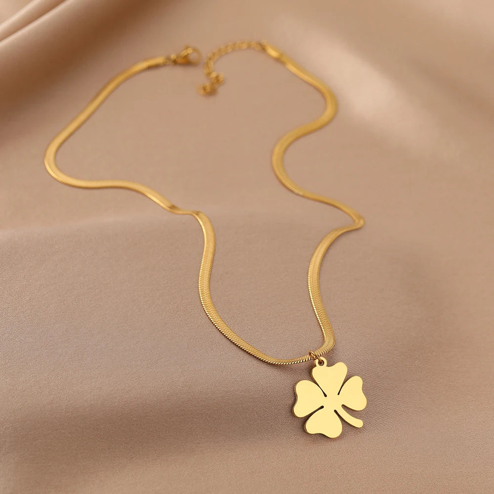 Classic Clover Pendant | Elegant Jewellery Piece-Silver-State of Style