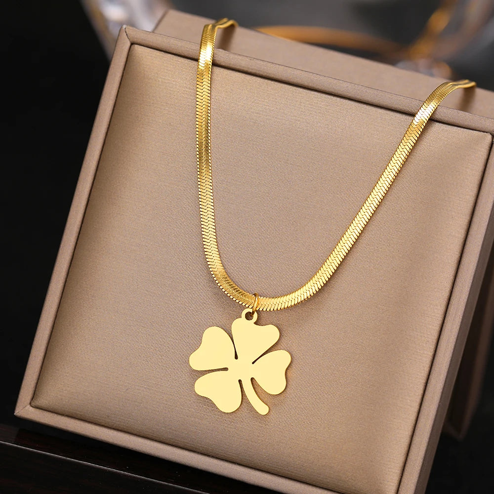 Classic Clover Pendant | Elegant Jewellery Piece-Silver-State of Style
