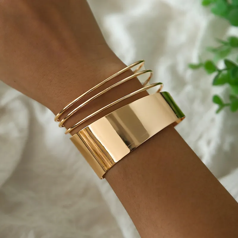 Classic Gold Vintage Bracelet – Amara-State of Style