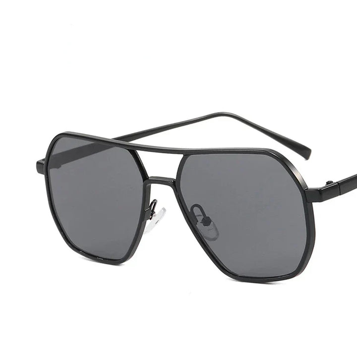 Classic men's sunglasses with metal frame & UV400 protection – Matteo-Charcoal grey-State of Style