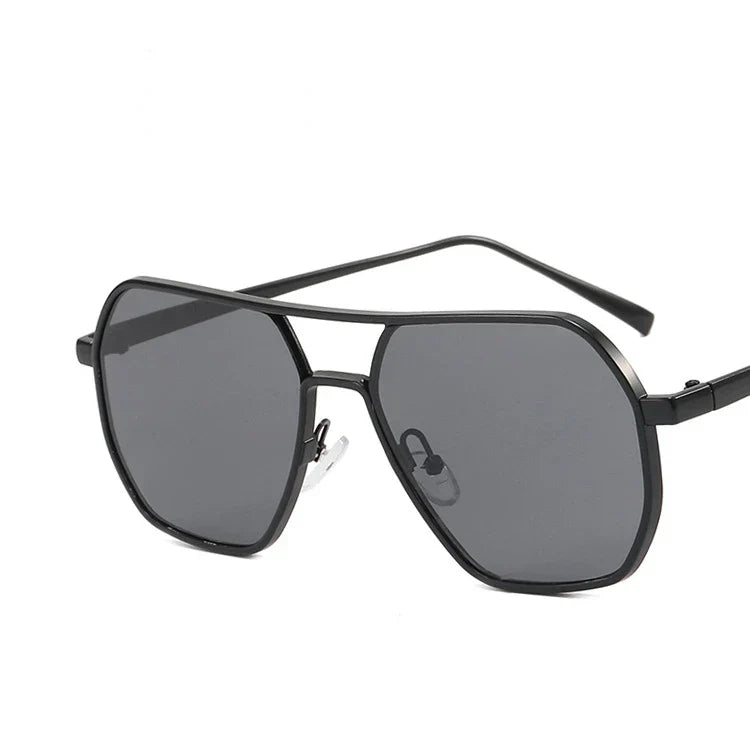 Classic men's sunglasses with metal frame & UV400 protection – Matteo-Charcoal grey-State of Style