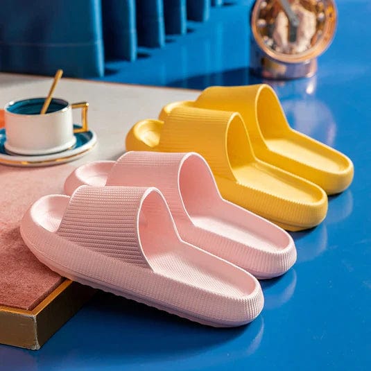 Comfortable Cushioned Slippers - Nora-Black-4/4.5-State of Style