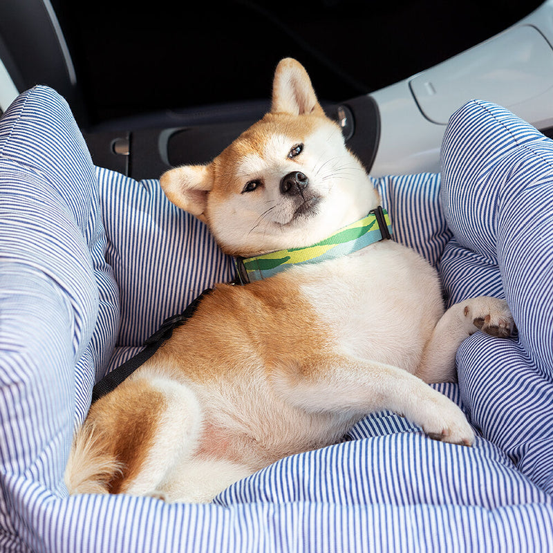 Comfortable Dog Bed for the Car - TravelPaw-Dark Green-State of Style