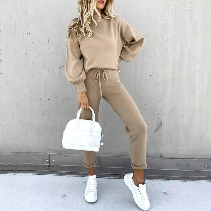 Comfortable Two-Piece Tracksuit - Zoë-Beige-S-State of Style