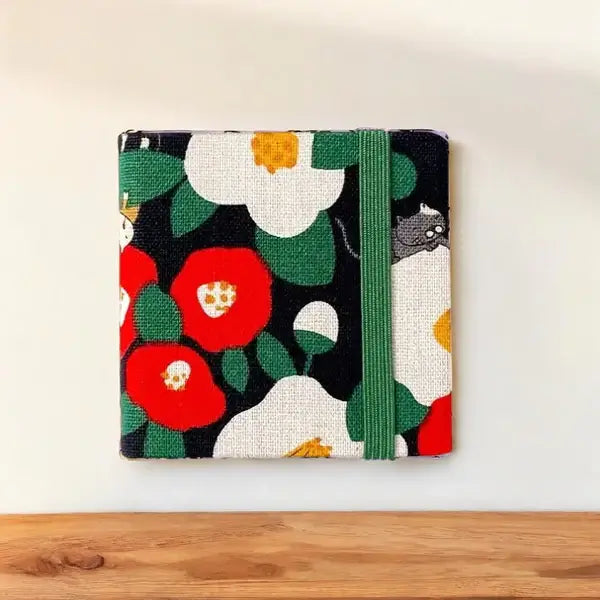 Compact Creativity Anytime and Anywhere - KunstZet Watercolour Set-Black flowers-State of Style