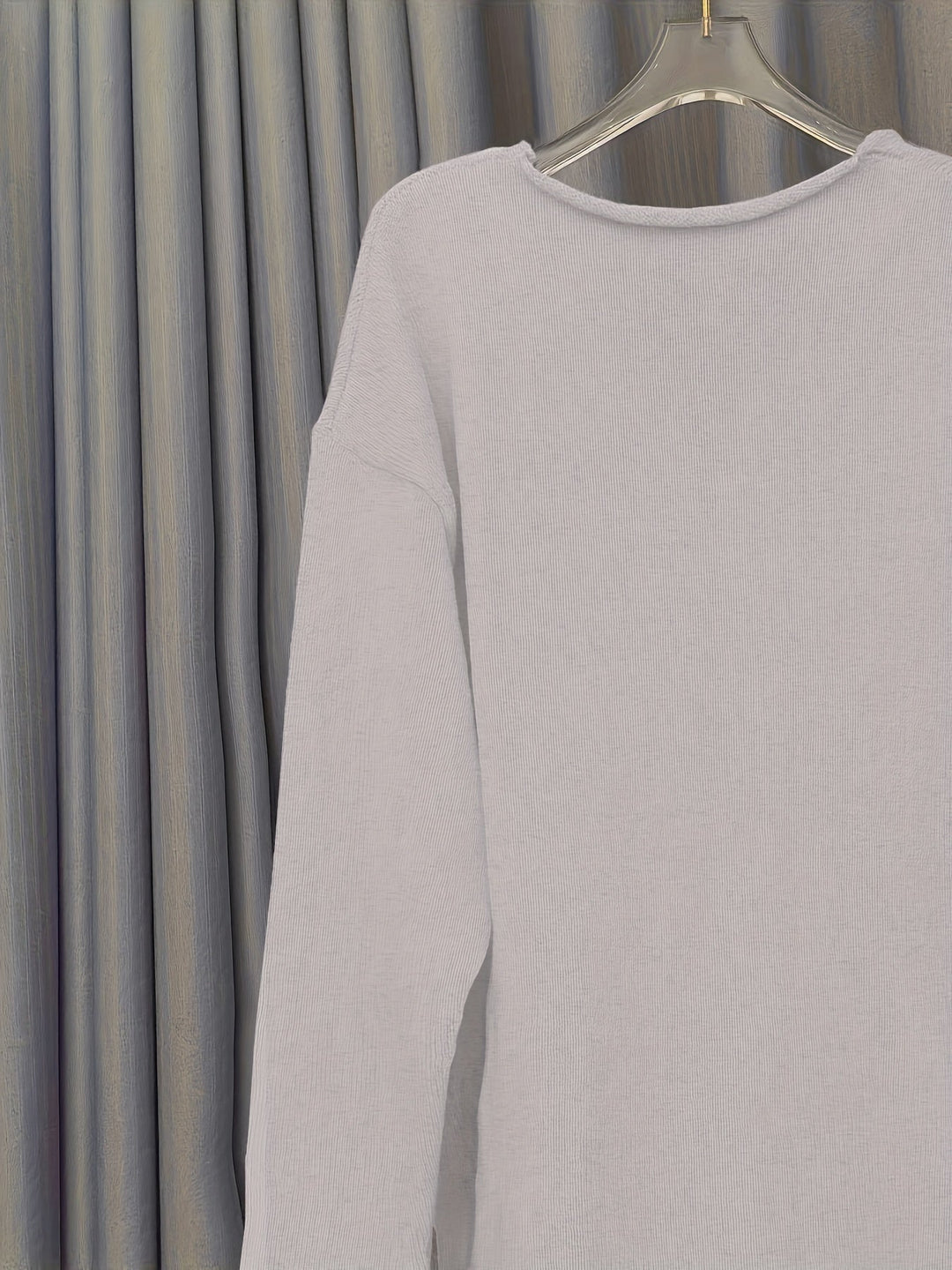 Ladies oversized jumper with V-neck & pattern – Alenia